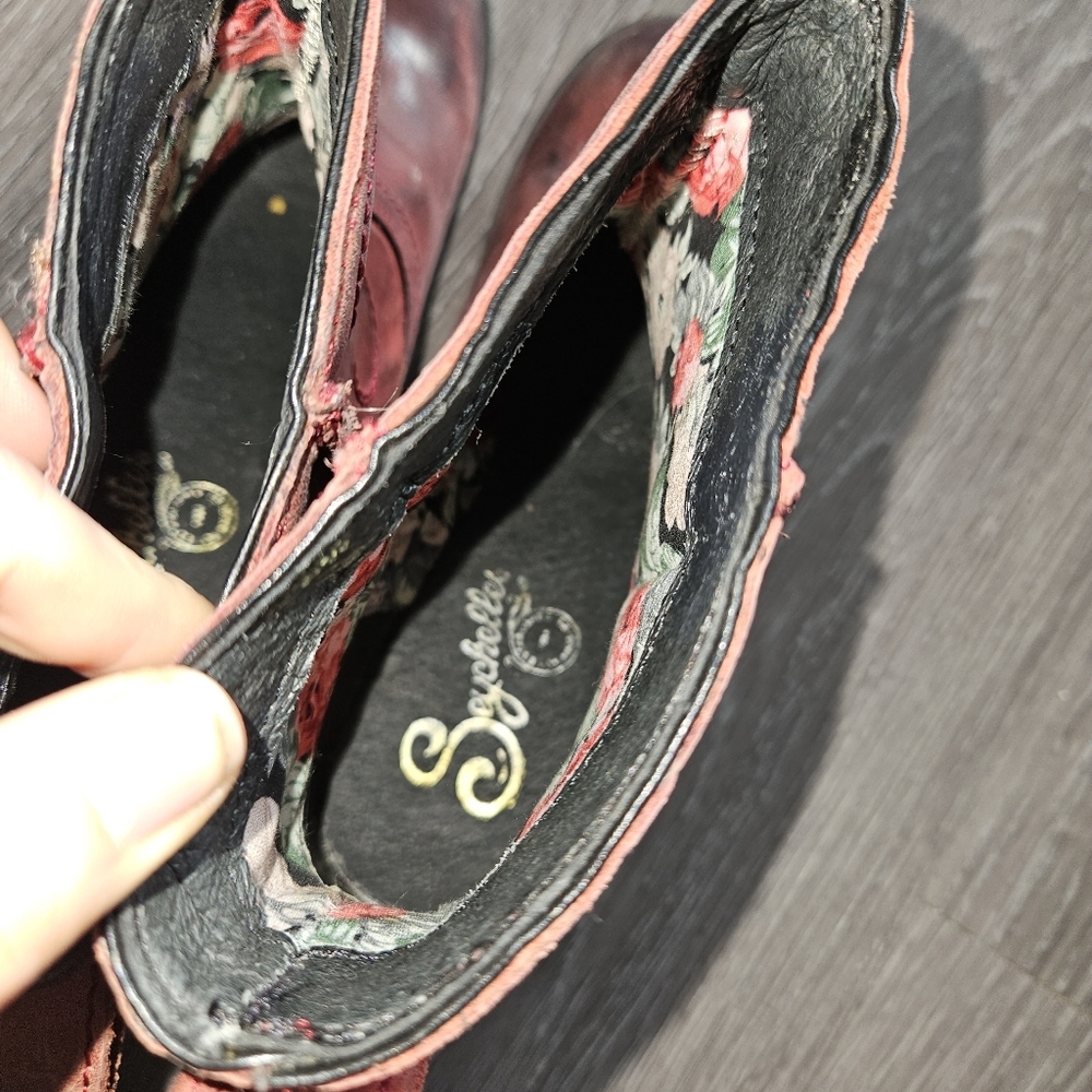 Seychelles women's leather distressed ankle  maroon boots - Picture 3 of 7